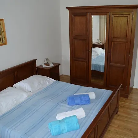 Apartament Mare Monti *
